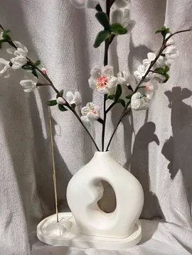 Beyaz Vazo & Bahar Çiçekleri Set  Düz Beyaz