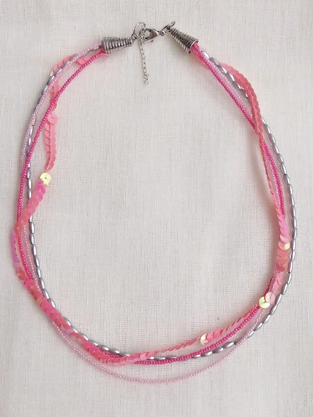 pembeli-grili-coklu-ince-kolye-pembe