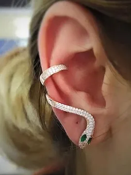 Gümüş Yeşil Gözlü Tek Kıkırdak Yılan Küpe Yeşil