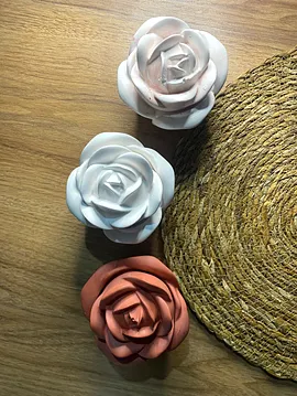Gül Kapaklı Mum Beyaz