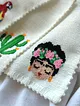 frida-kahlo-temali-pecete-krem-rengi
