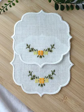 Çiçekli Sunum Peçetesi Sarı