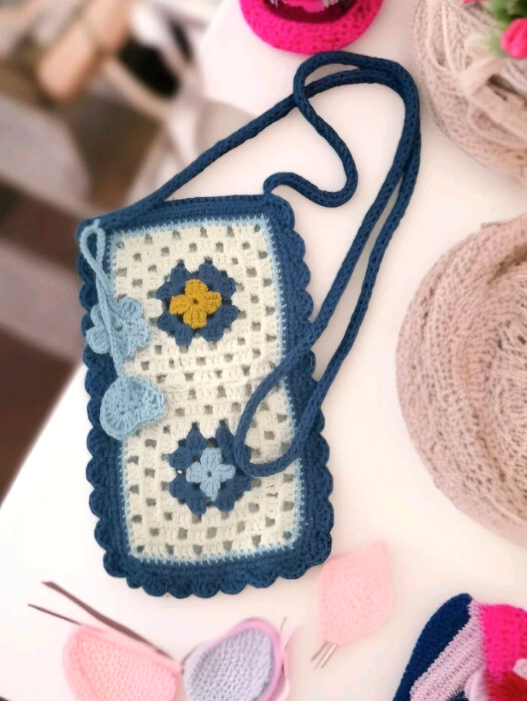 el-orgusu-telefon-cantasi-cok-renkli