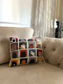 Kedi Motifli Kırlent Kılıfı Çok Renkli