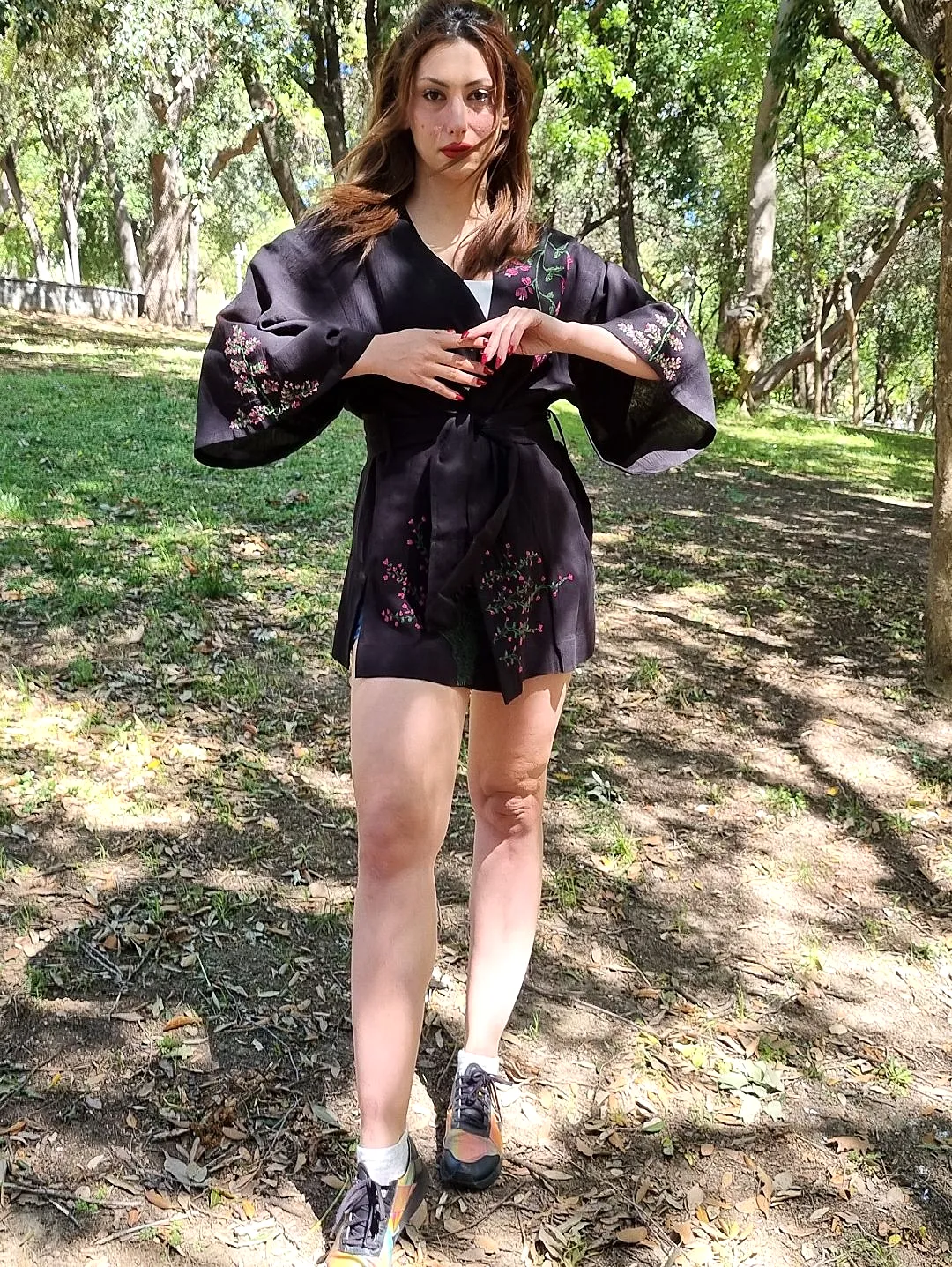 cicek-nakisli-silebezi-kimono-elbise-siyah