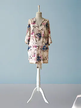 Çiçek Desenli Püsküllü Şık Kimono Krem Rengi