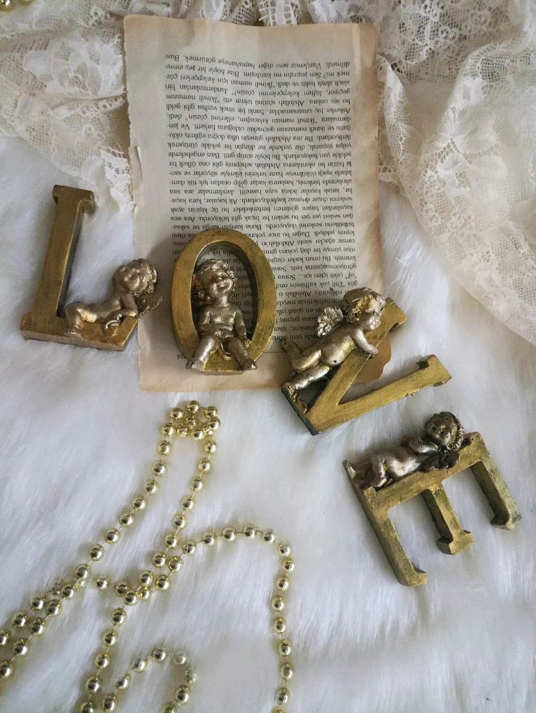 melek-temali-love-yazi-biblo-sus-eski-altin