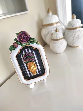Mor Çiçekli Dekoratif Çerçeve Mor
