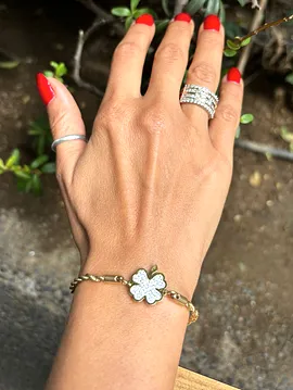 Yonca Model Zirkon Gold Bileklik Altın Rengi
