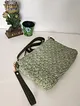 shell-stitch-model-suni-deri-astarli-kagit-ip-clutch-canta-yesil