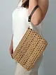 mango-model-suni-deri-astarli-kagit-ip-clutch-canta-ham