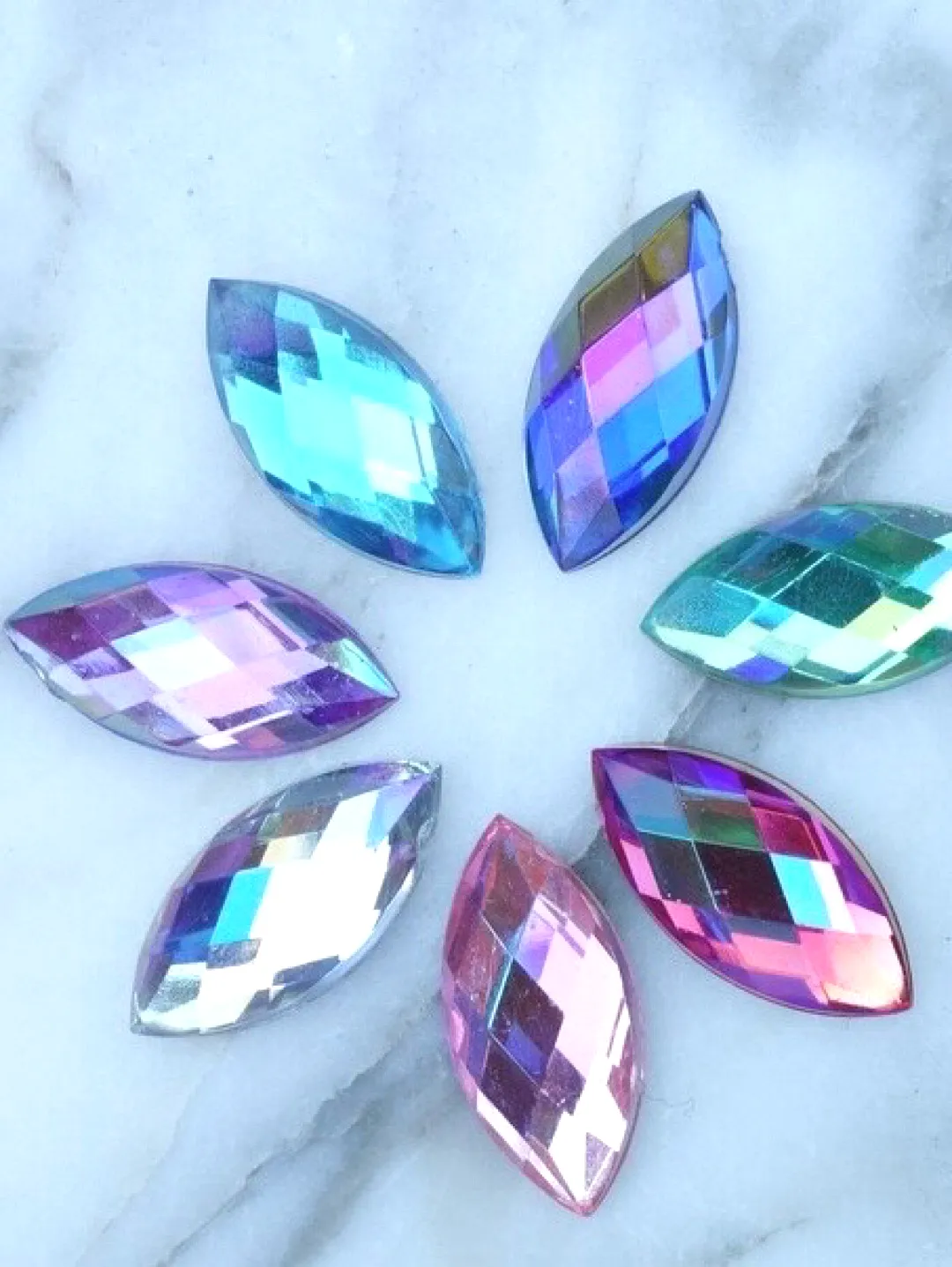 yaprak-seklinde-rhinestone-susleme-tasi-cok-renkli