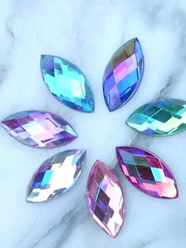 Yaprak Şeklinde Rhinestone Süsleme Taşı Çok Renkli