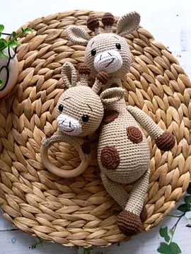 Amigurumi Zürafa Ve Çıngırak  Bej