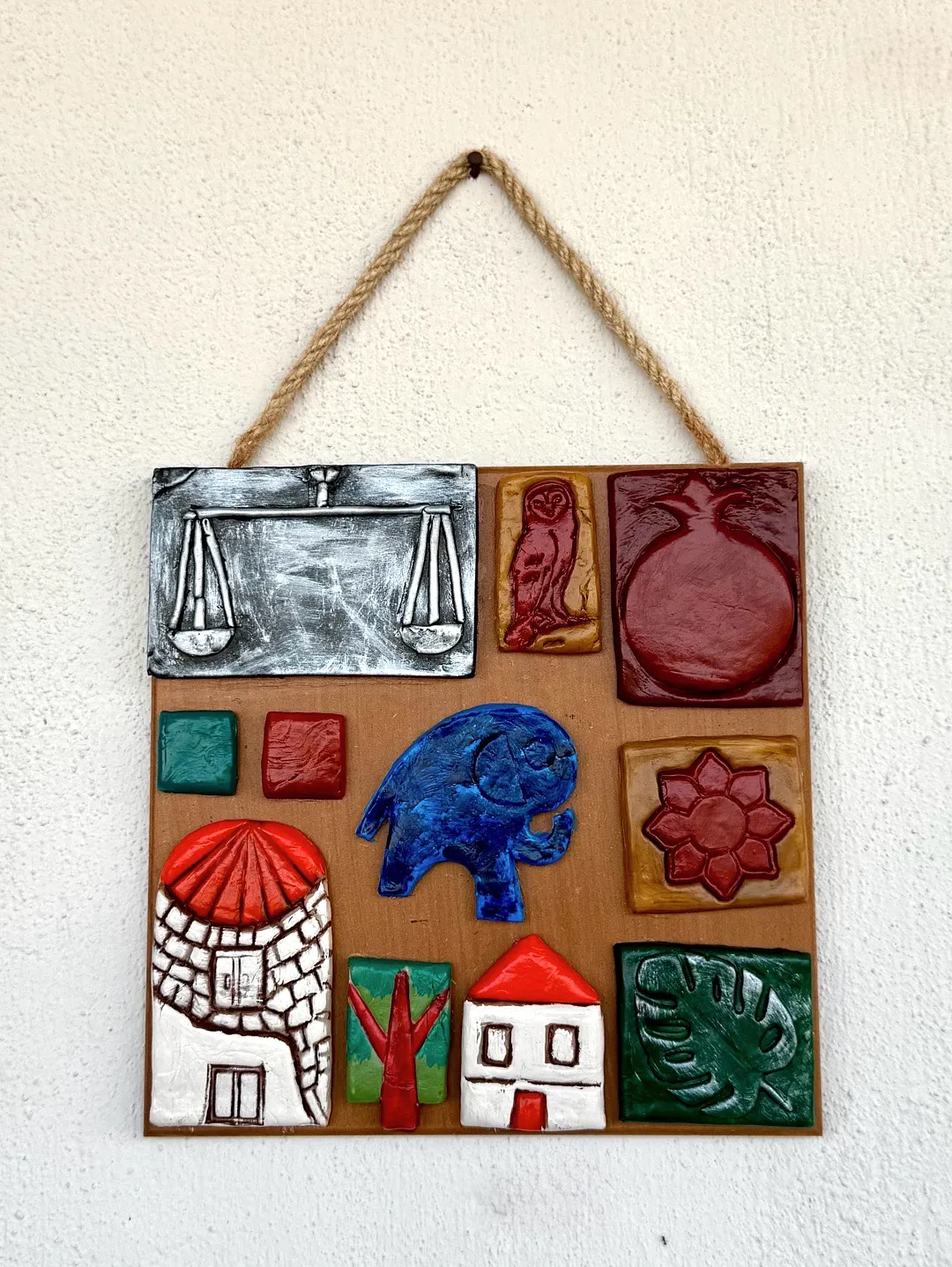 duvar-panosu-cok-renkli