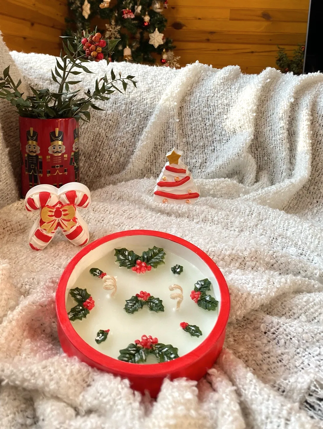 countess-home-deco-kokina-detayli-mumluk-ve-obje-seti-kirmizi