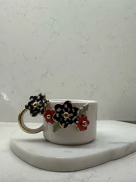 Dama Kırmızı Siyah Mug Krem Rengi