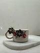 dama-kirmizi-siyah-mug-krem-rengi
