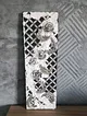 monokrom-cicekli-dokulu-tablo-gri
