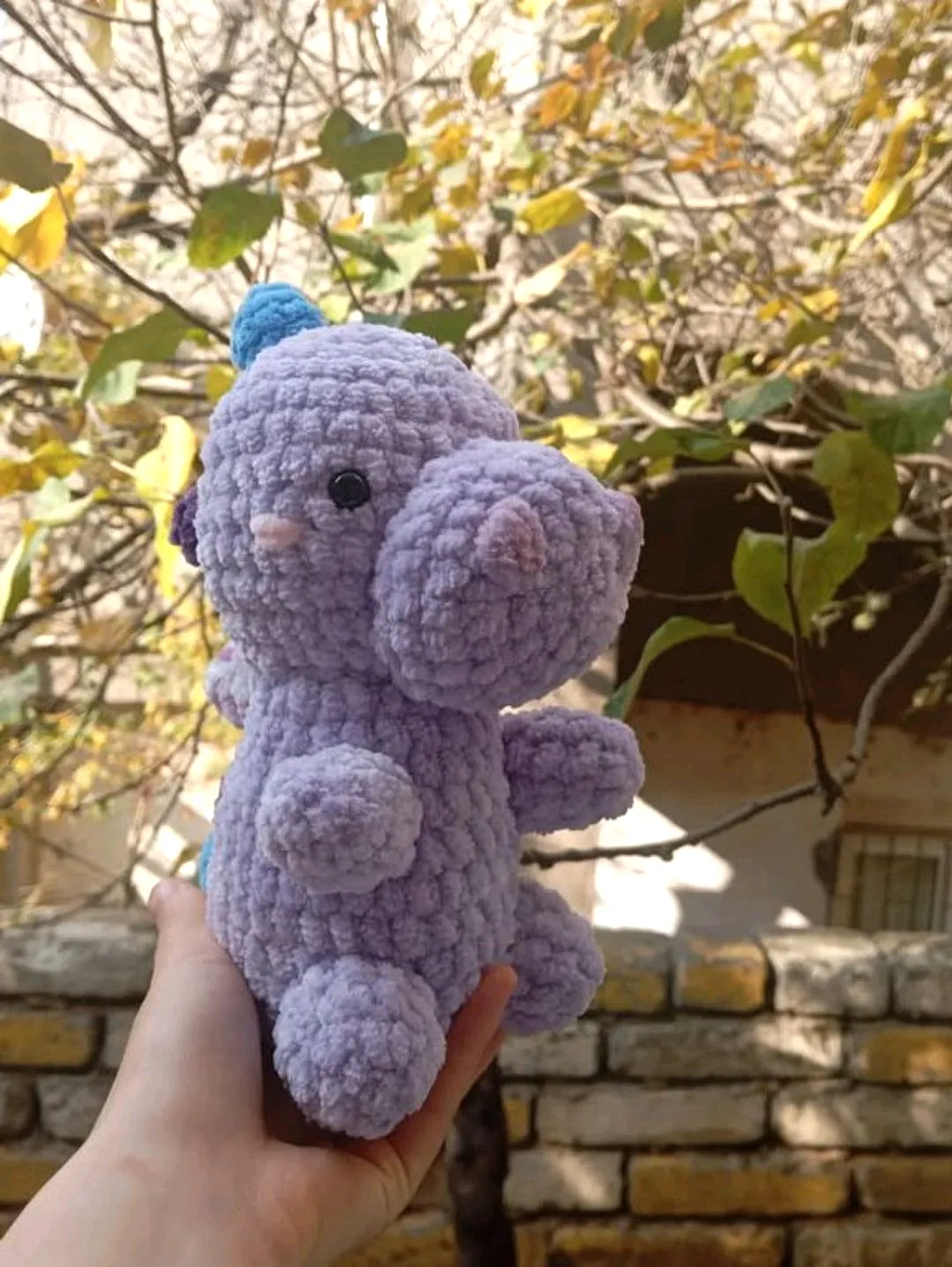 amigurumi-pelus-mor-dinazor-uyku-arkadasi-oyuncak-mor