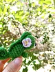 amigurumi-rapunzel-pascal-figur-ve-anahtarlik-yesil