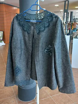 Gri Dantel Yakalı Ceket Gri