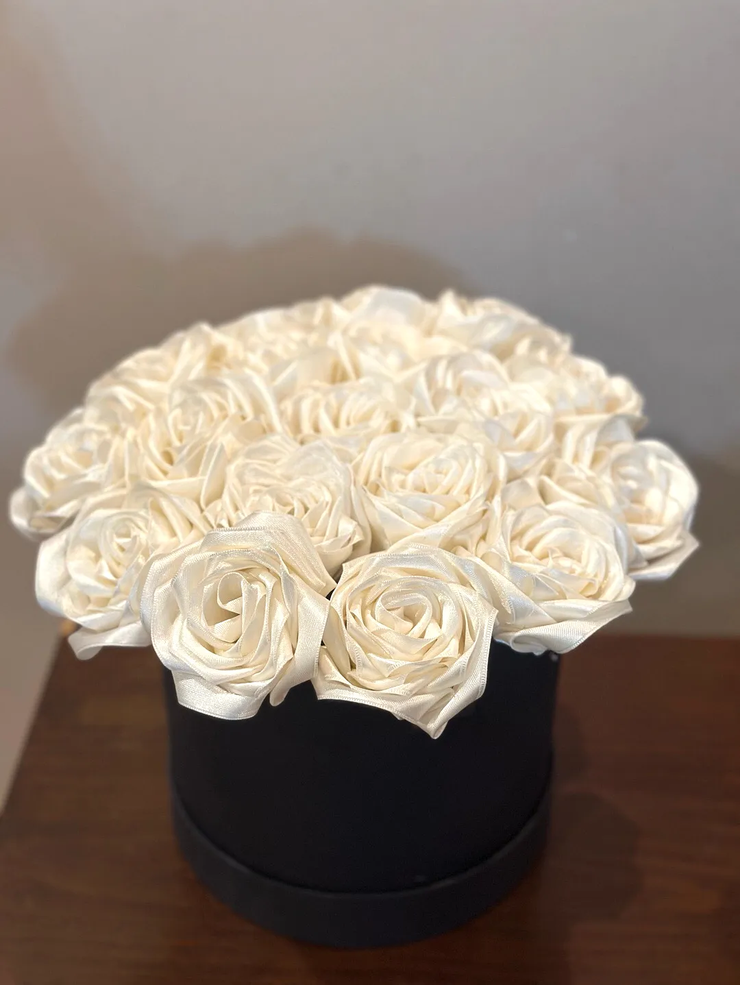 premium-kutu-gul-buketi-beyaz