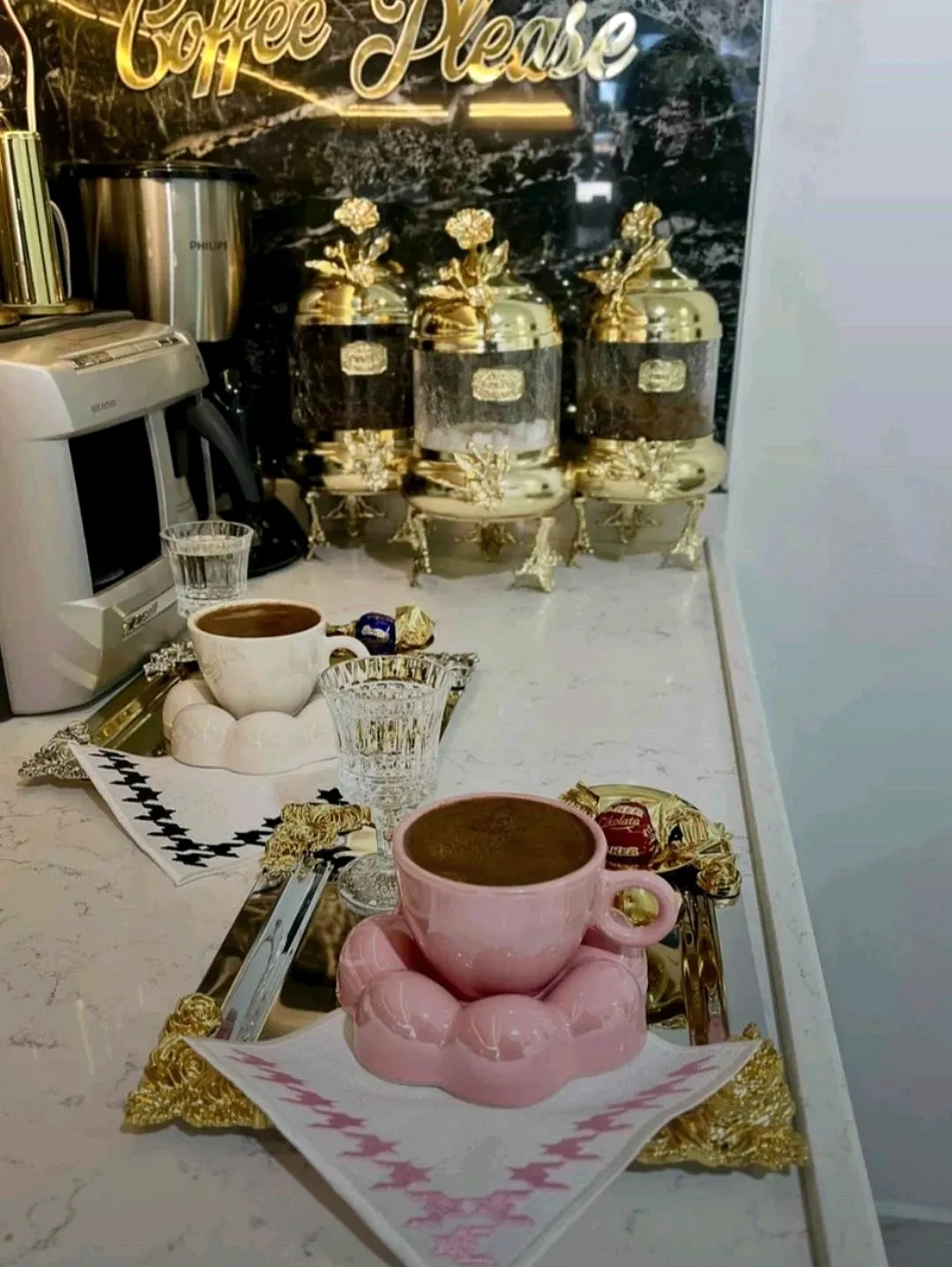 papatya-kahve-fincani-pembe