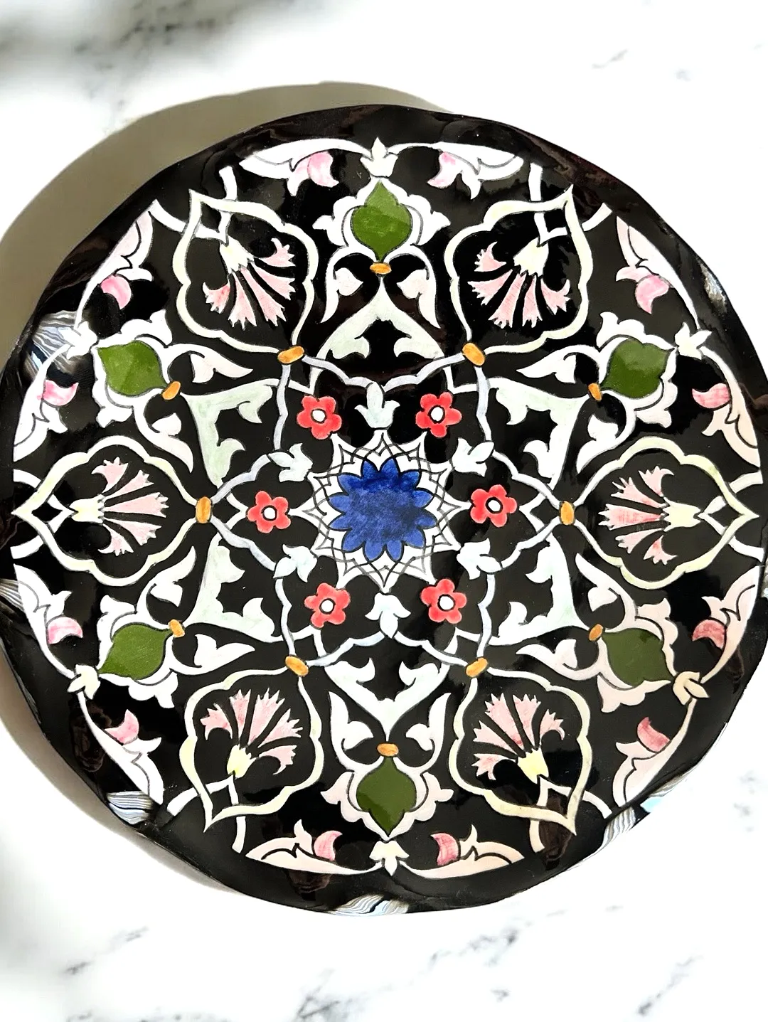 cini-ayakli-servis-tabagi-cok-renkli