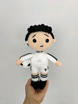  Amigurumi Cristiano Ronaldo Figürü Beyaz