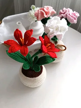  Saksıda Zambak Örgü Çiçek Bordo