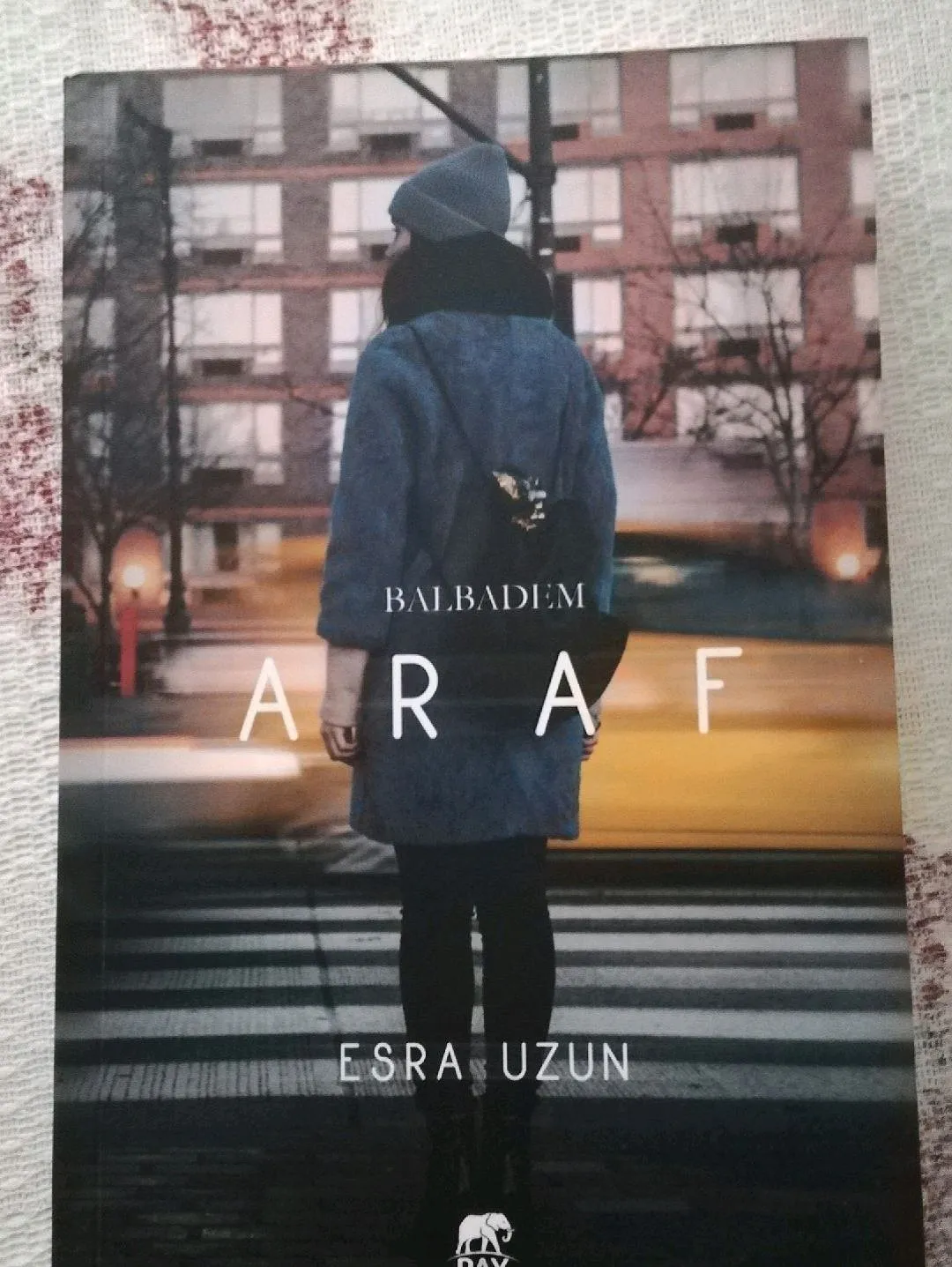 esra-uzun---araf