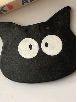 Kara Kedi Seramik Duvar Süsü Siyah