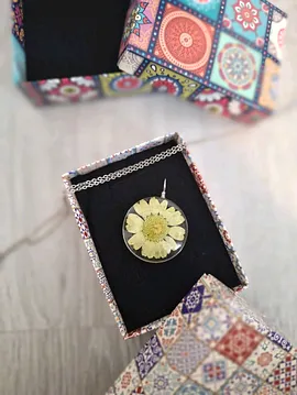 Papatya Epoksi Kolye Açık Yeşil Sarı