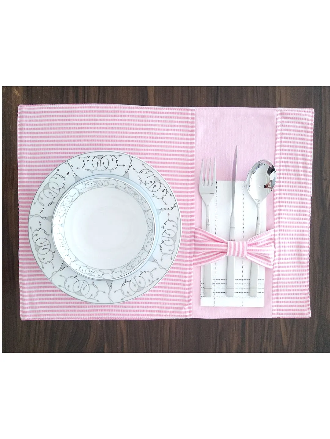 fiyonk-cepli-6li-amerikan-servis-takimi-pembe