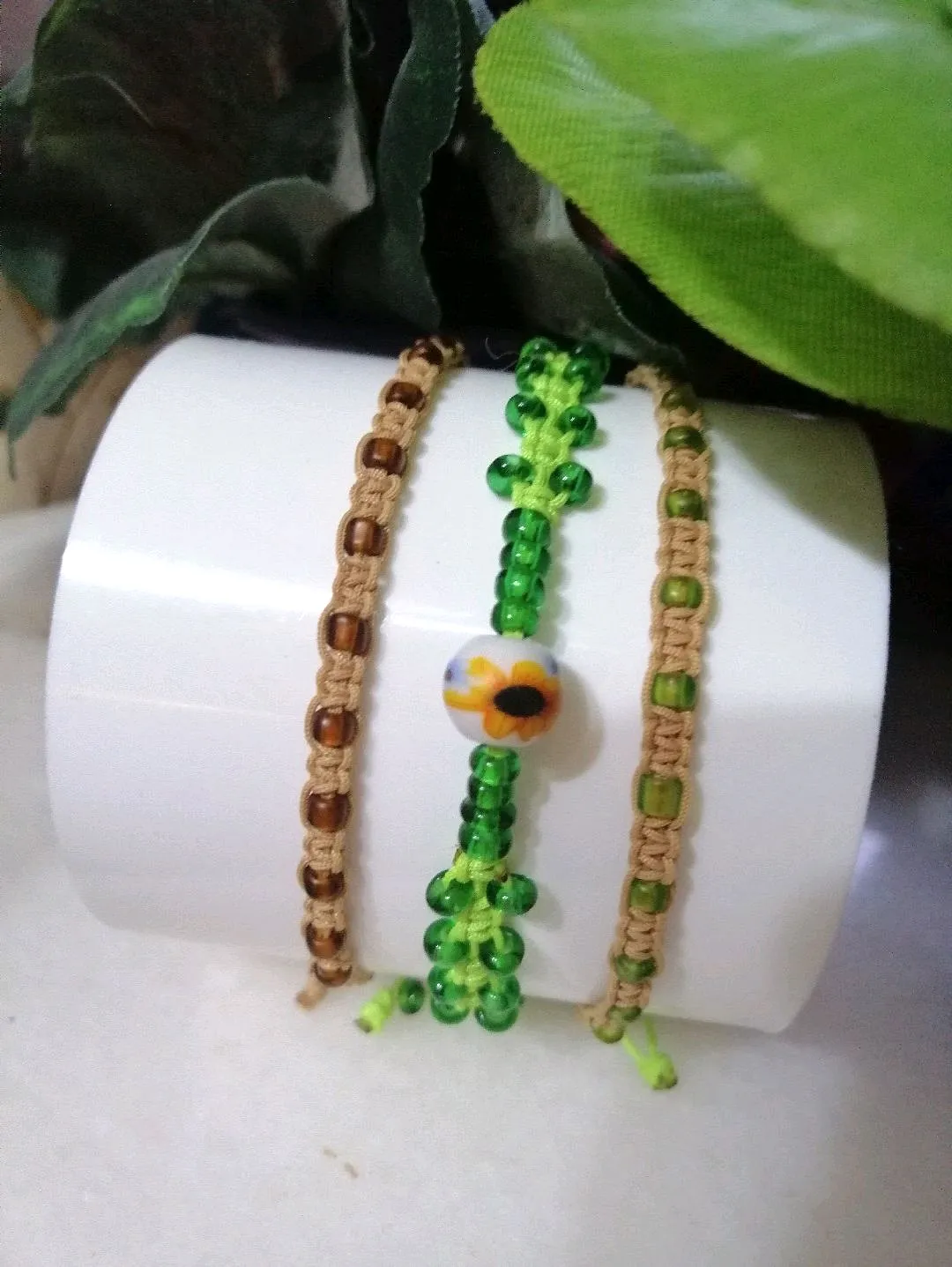 uclu-makrome-bileklik-seti-yesil
