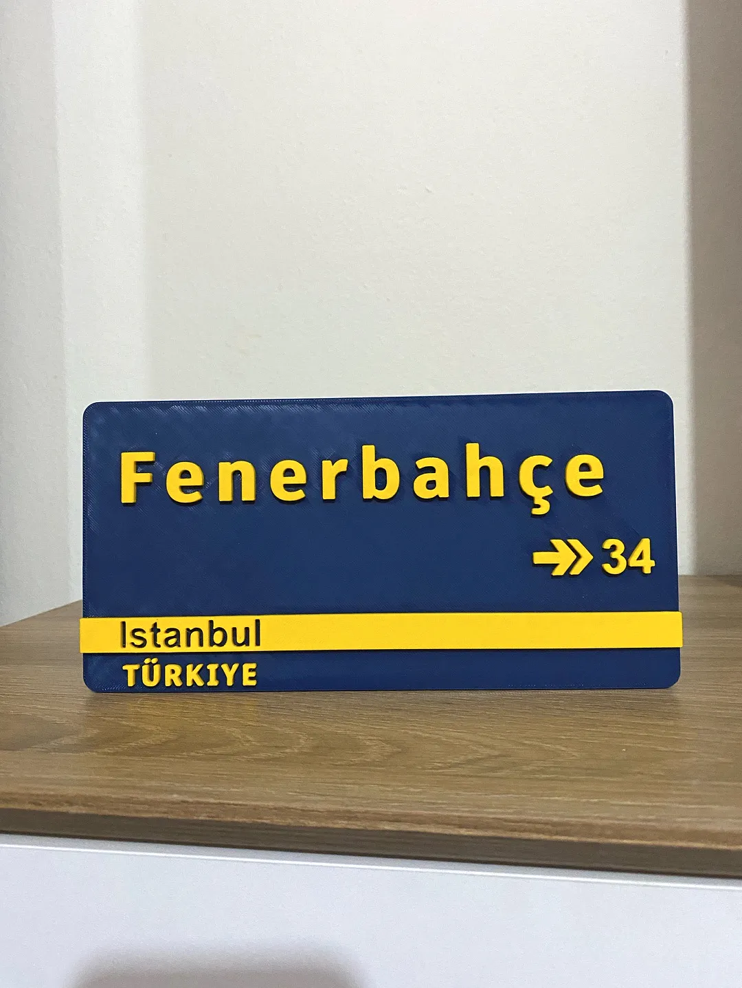 fenerbahce-duvar-ve-masa-levhasi-sari