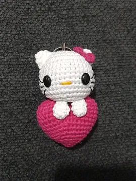 Amigurumi Hello Kitty Kalpli Anahtarlık  Kırmızı 