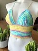 crop-bluz-baglamali-el-orgusu-cok-renkli