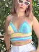 crop-bluz-baglamali-el-orgusu-cok-renkli