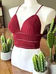crop-bluz-baglamali-el-orgusu-bordo-bordo