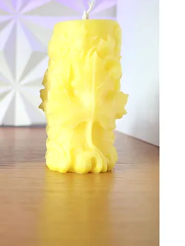 El Yapımı Yapraklı Mum Sarı