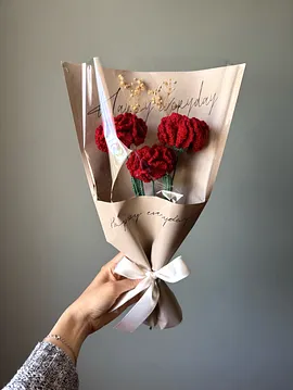 Örgü Karanfil Buketi Kırmızı