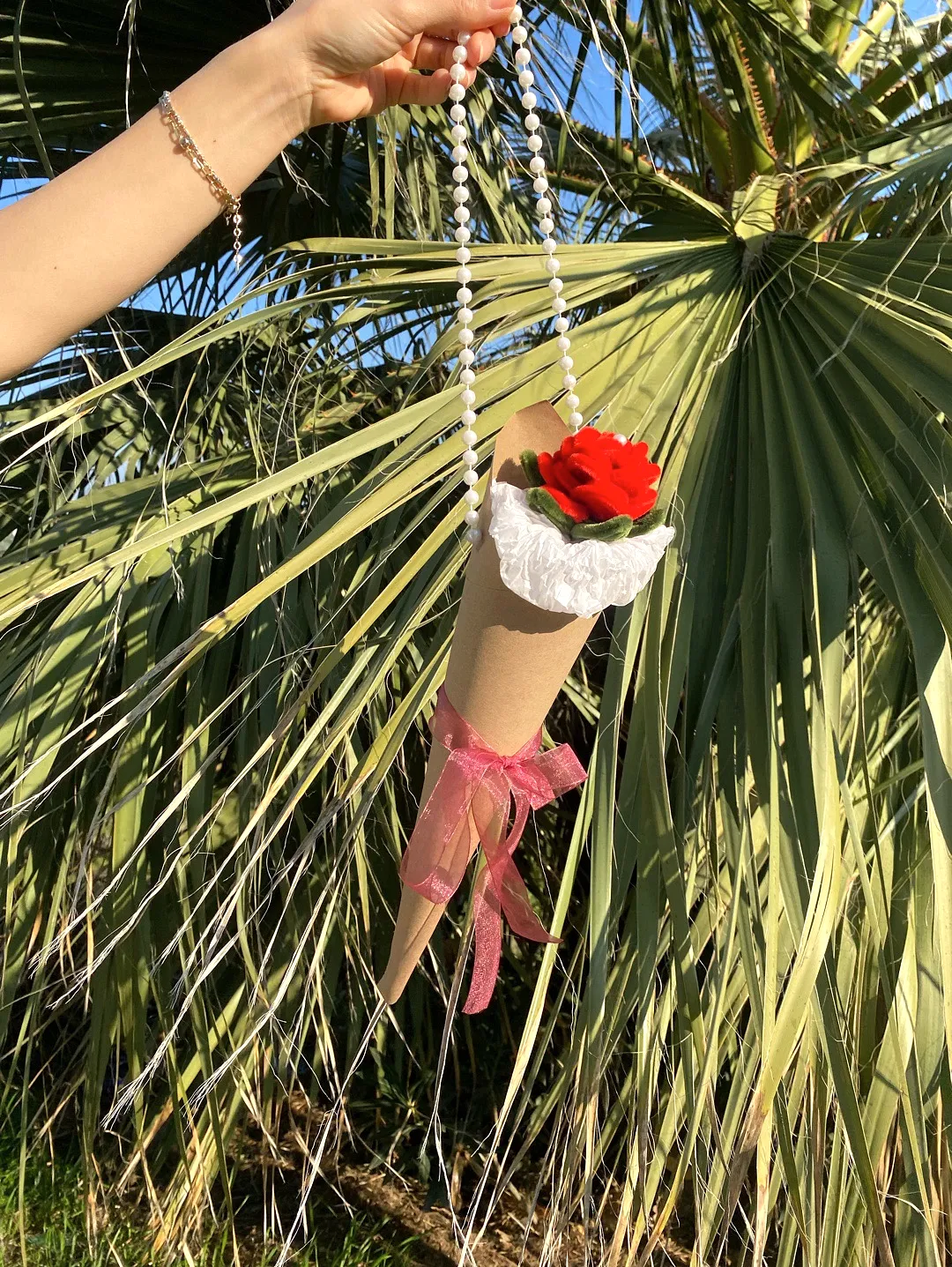 kulah-solmayan-gul-kirmizi