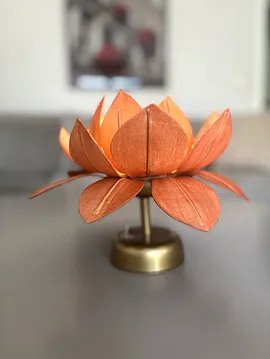 Lotus  Çiçegi Pilli Led Abajur Kahverengi