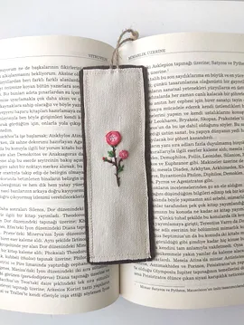 Gül İşlemeli Desen 4 Kitap Ayracı