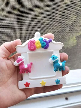 Atlıkarınca Temalı Bebek Magnet 