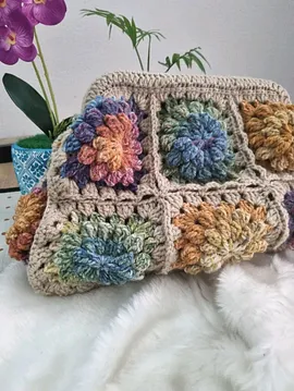 3 Boyutlu Çiçek Motif Burslu Çanta  Çok Renkli