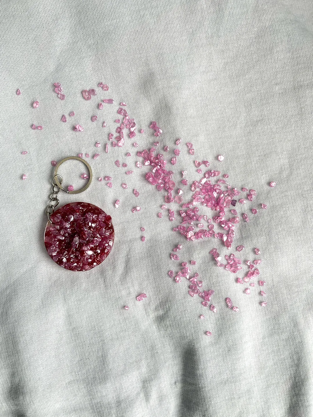 pembe-goktasi-anahtarlik-pembe