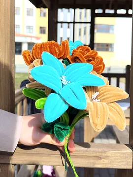 El Yapımı Solmayan Çiçek Buketi Çok Renkli